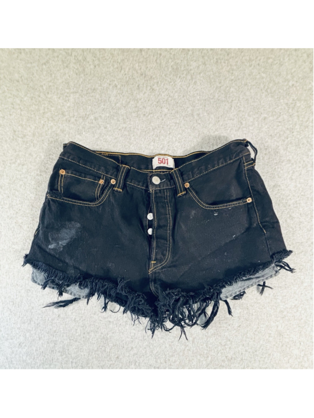 Levi’s 501 Black Cut Off Denim Shorts Women’s 33 Raw Hem Distressed